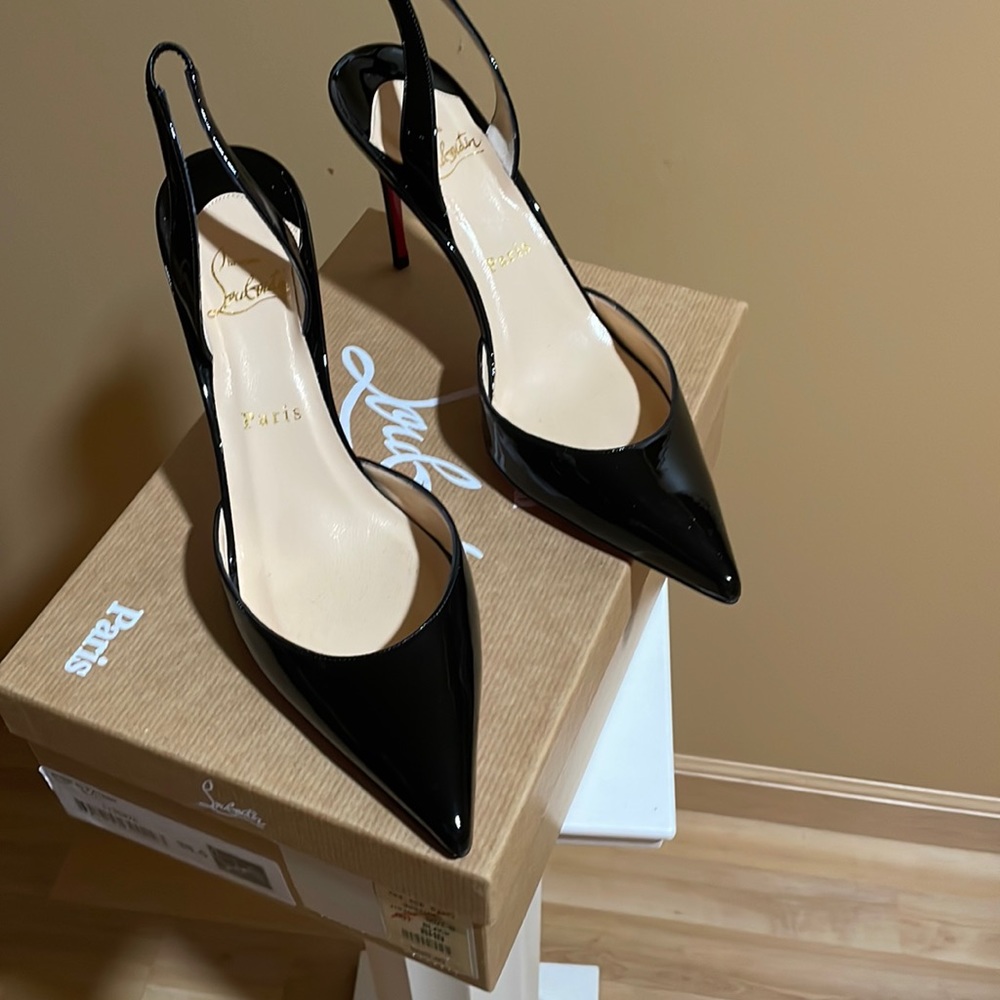NIB Christian Louboutin Black Patent Leather Slingback, size 38.5